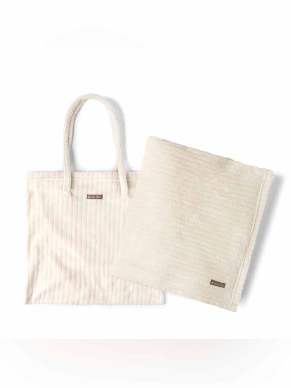 On My Way Cream Ribbed Tote Bag and Matching Blanket NWT
